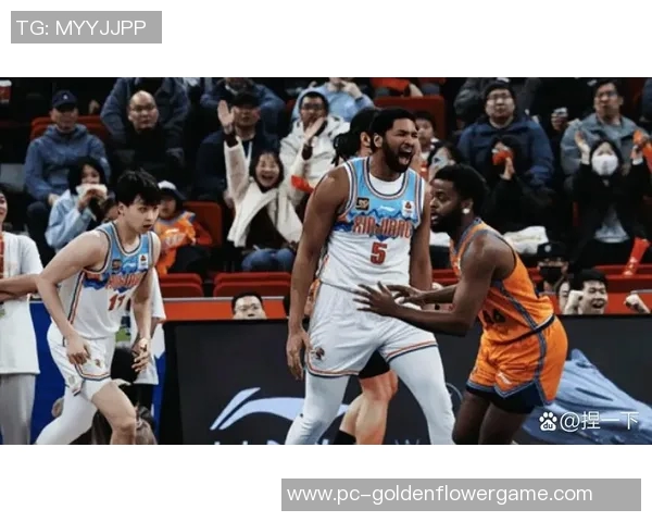 新疆男篮与天津男篮激战正酣谁能在赛场上笑到最后